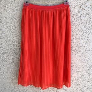 Pleated Coral midi skirt
